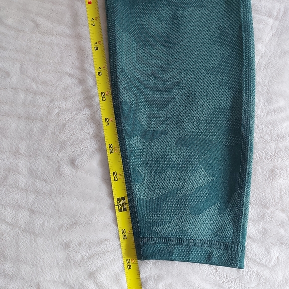 All in motion Green camo leggings - Picture 8 of 13
